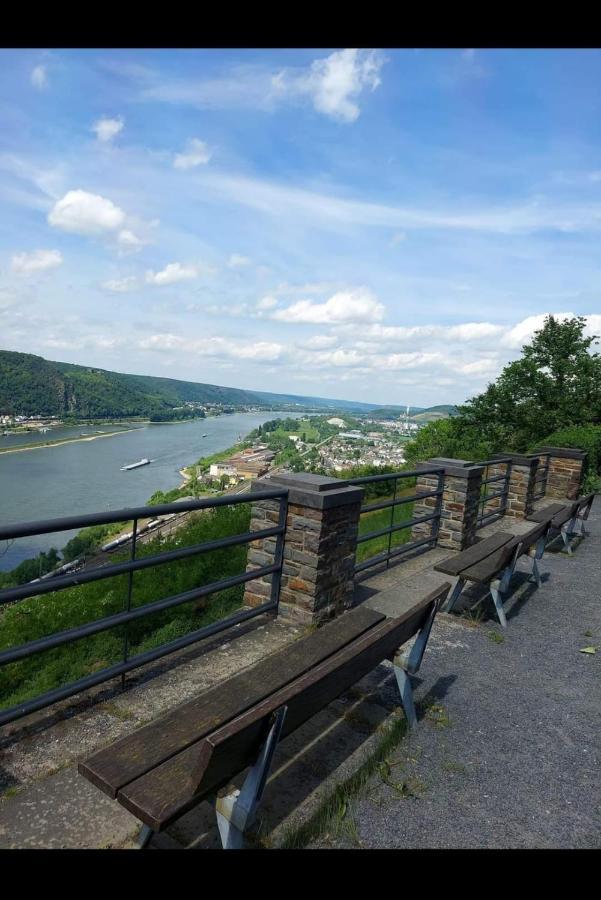 Ferienwohnung Neli Am Rhein Rheinbrohl Extérieur photo